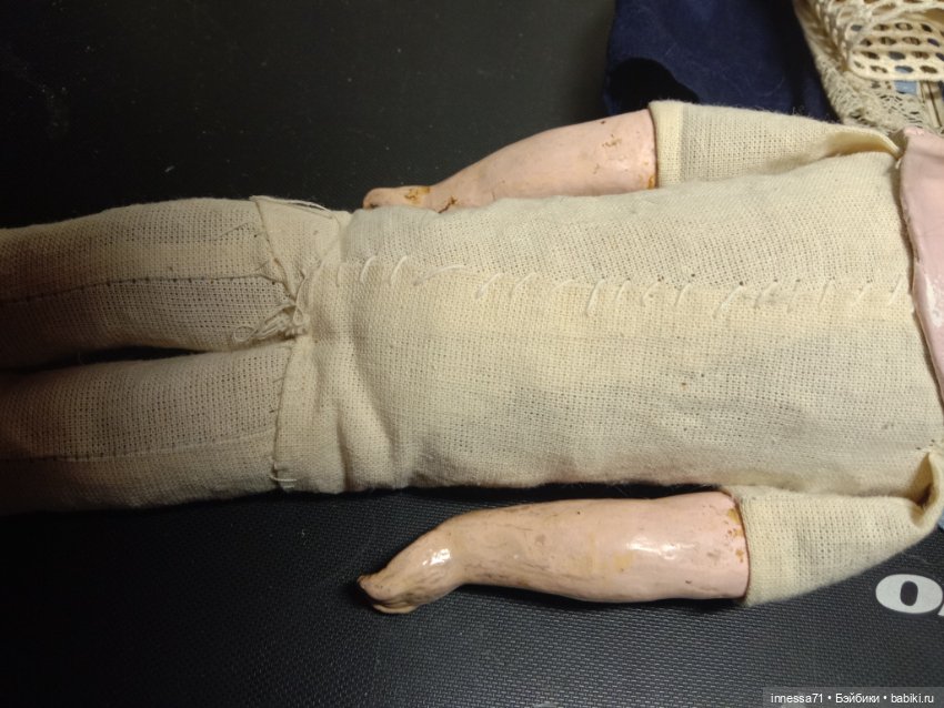 Антикварная кукла папье маше в одежде (фото 8)