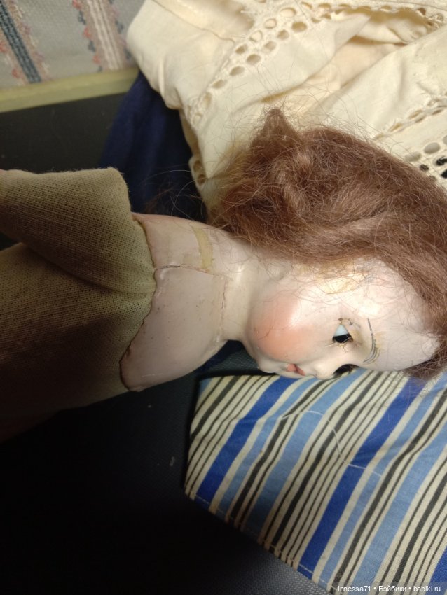 Антикварная кукла папье маше в одежде (фото 6)