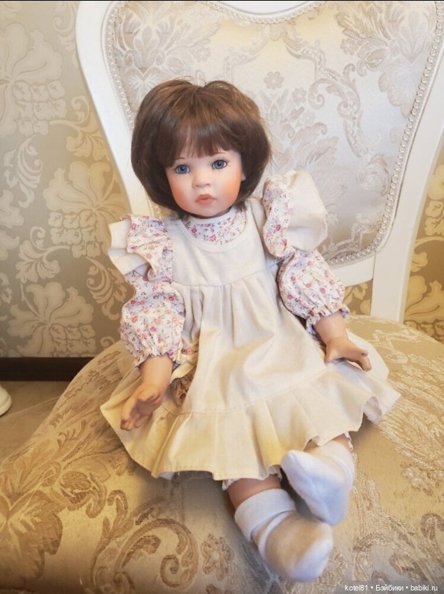 Фарфоровая коллекционная кукла (фото 2)