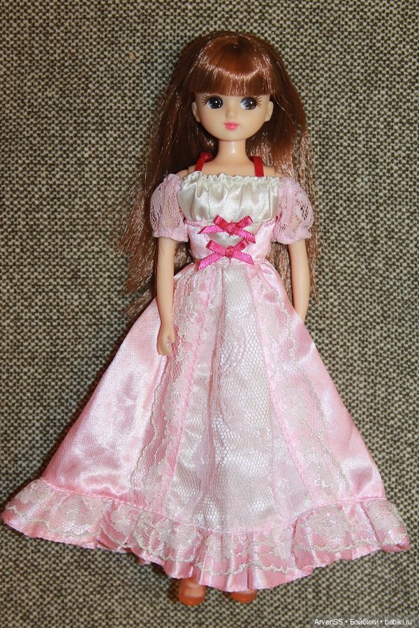 Ликка Castle с челкой — Игровые куклы (фото 3)