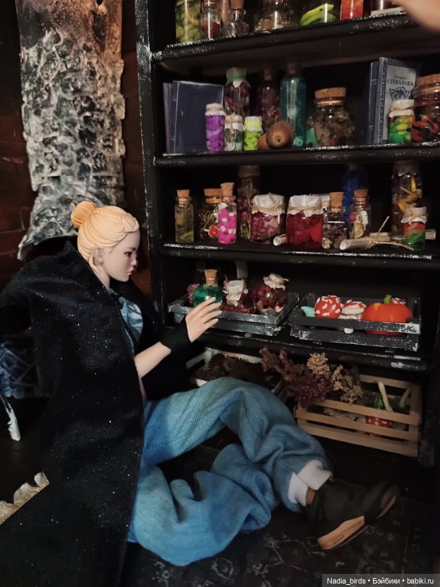 Шкаф ведьмы 1/6 — Кукольная миниатюра и румбокс (фото 7)