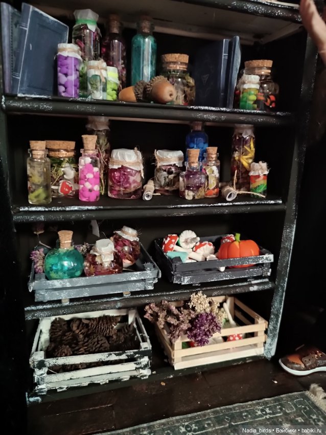 Шкаф ведьмы 1/6 — Кукольная миниатюра и румбокс (фото 4)