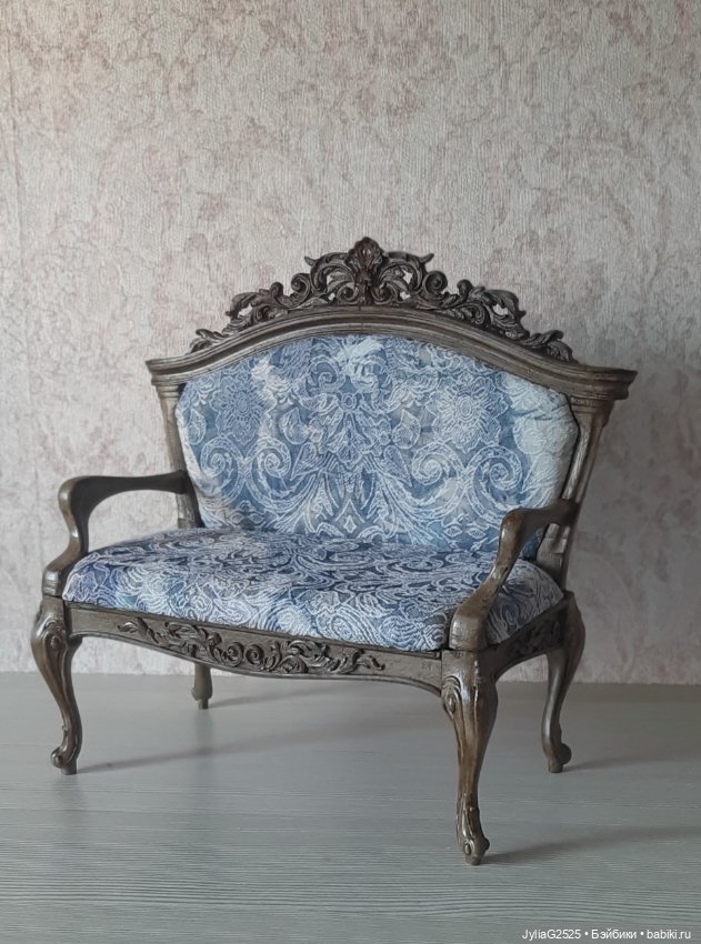 Кушетка 1/4 в классическом стиле