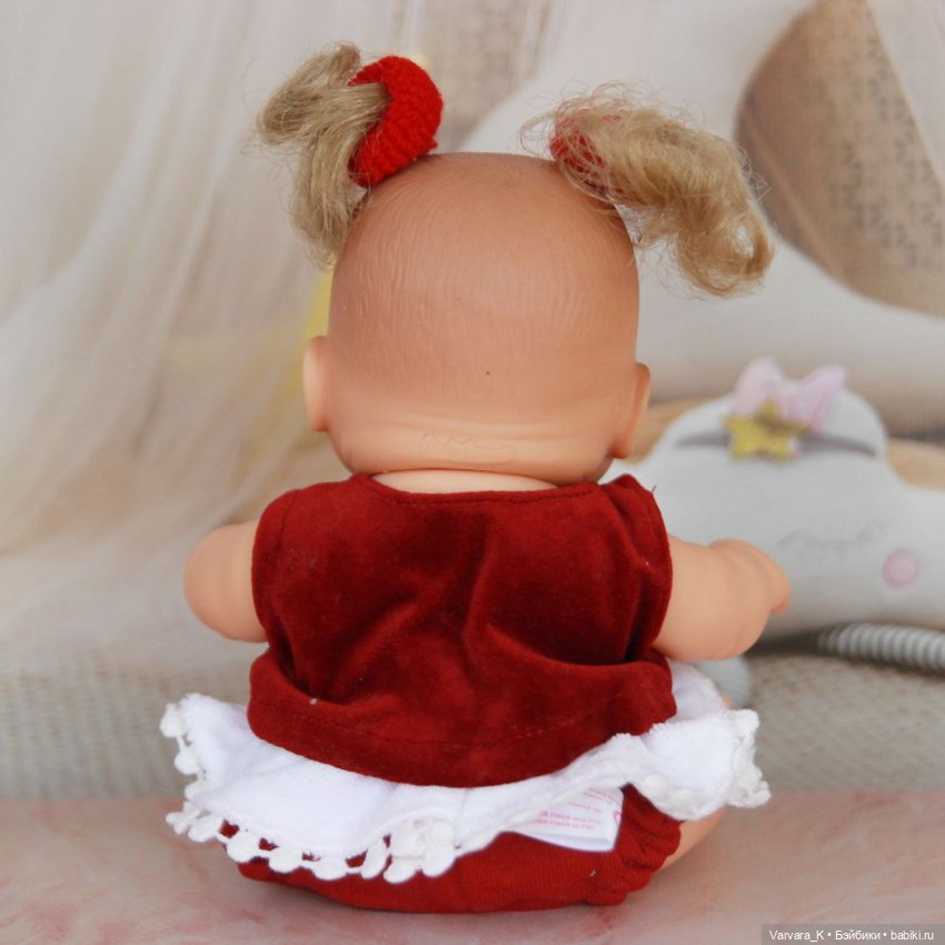 Paola Reina пупс "Сантик" Люсия, 22 см (фото 3)