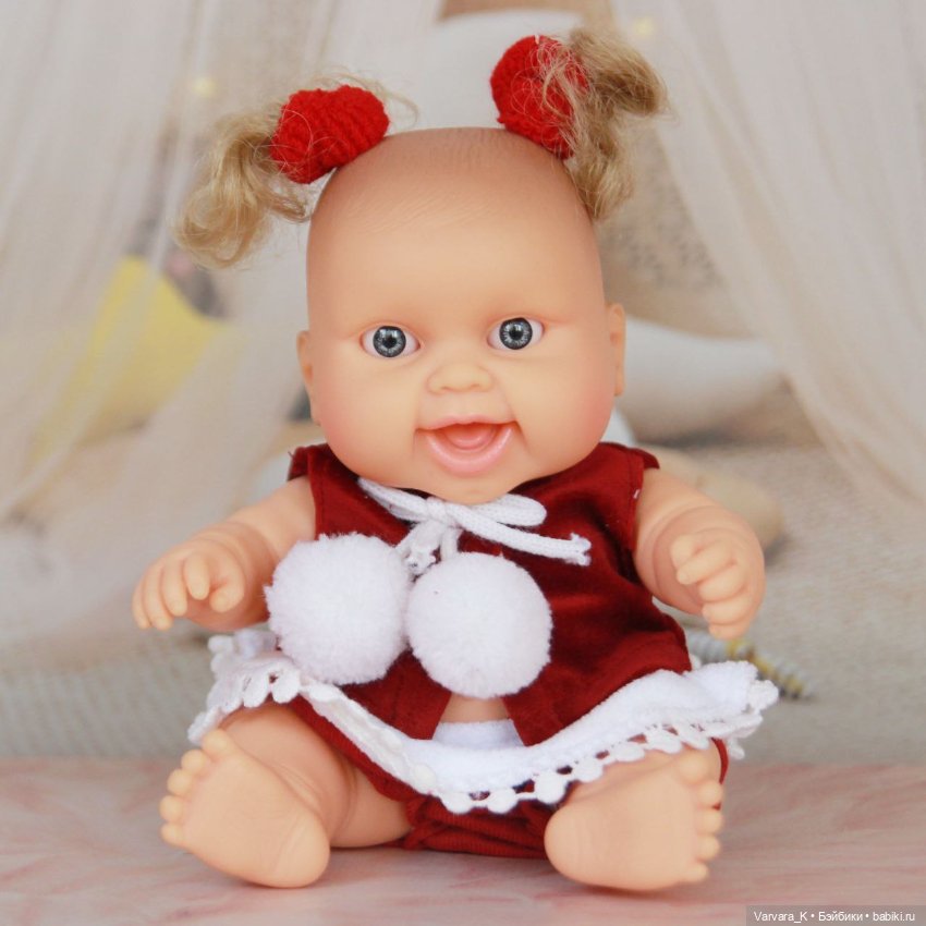 Paola Reina пупс "Сантик" Люсия, 22 см (фото 5)