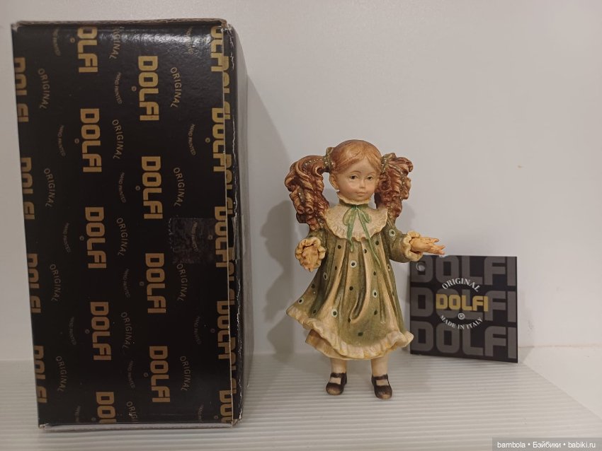 Деревянная коллекционная фигурка девочки Nadia от итальянской фабрики Dolfi