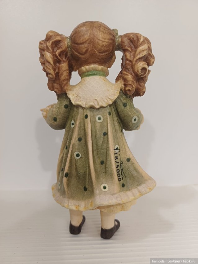 Деревянная коллекционная фигурка девочки Nadia от итальянской фабрики Dolfi (фото 4)