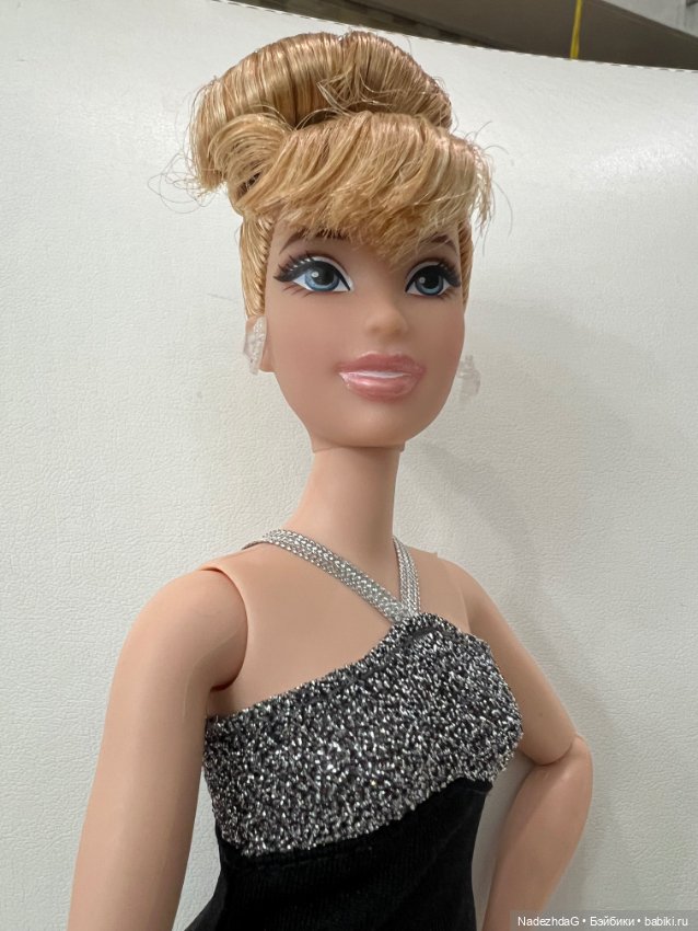 Золушка в честь 100-летия чудес Диснея 2023 на теле Экстры (фото 6)