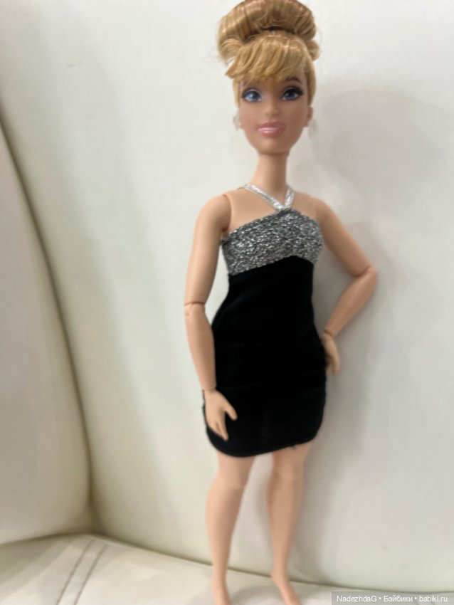 Золушка в честь 100-летия чудес Диснея 2023 на теле Экстры (фото 7)