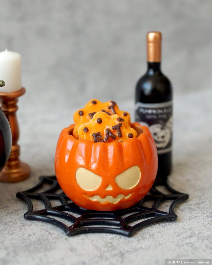 Набор для Хэллоуина №4 в масштабе 1:6 (фото 4)