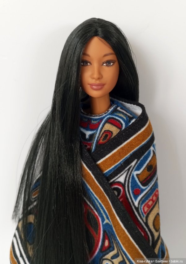 Fashion doll Northwest Coast Native American Barbie 1233398