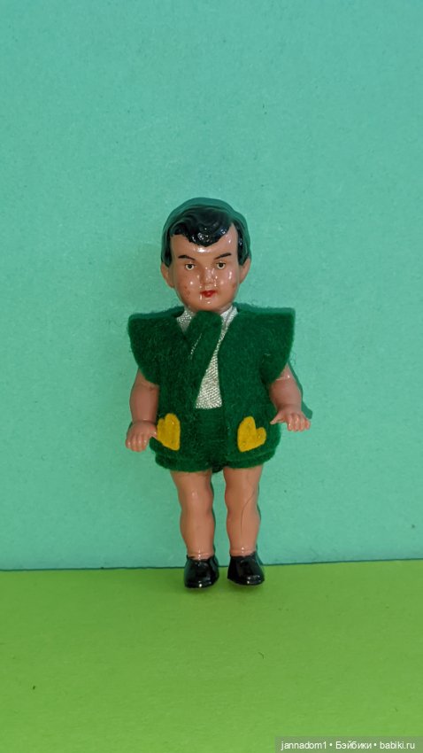 Кавалер с рельефными волосами из колкого пластика RSS, высота 8 см