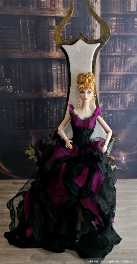 Два кресла с бархатом и крест (Хорор, Хэллоуин) (фото 5)