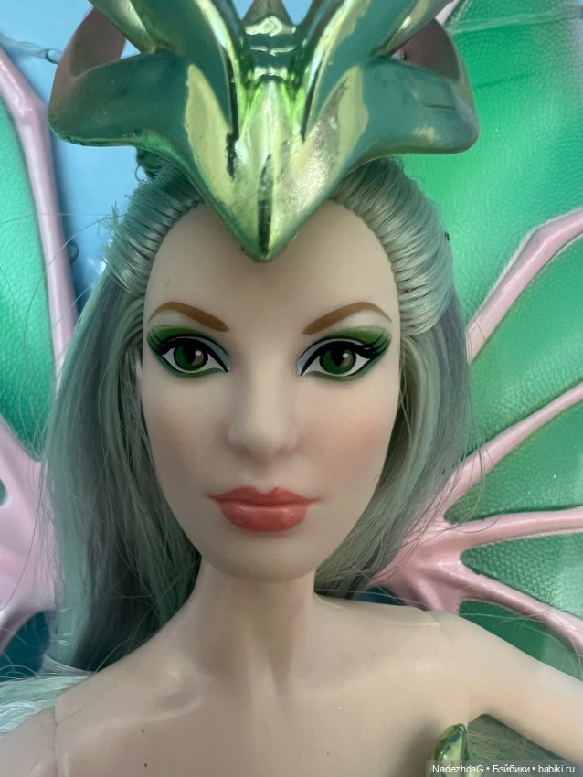 Барби Императрица драконов (фото 3)