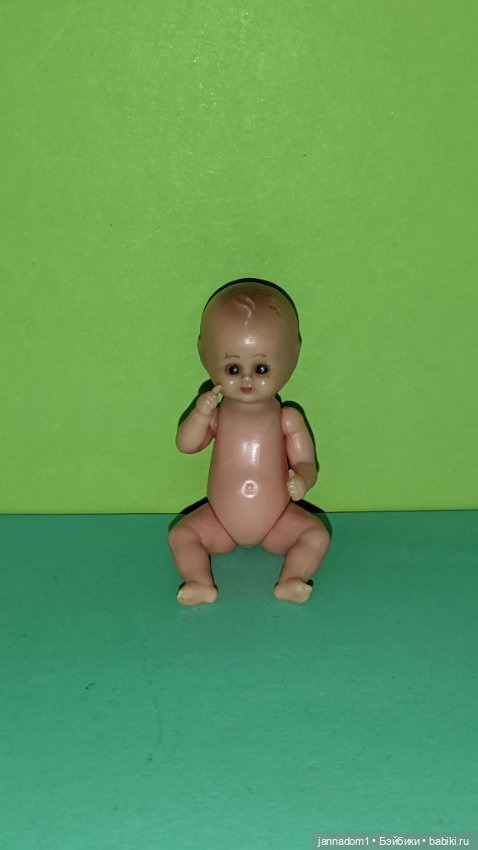 Итальянский пупсик со спящими глазками, высота 7.5 см