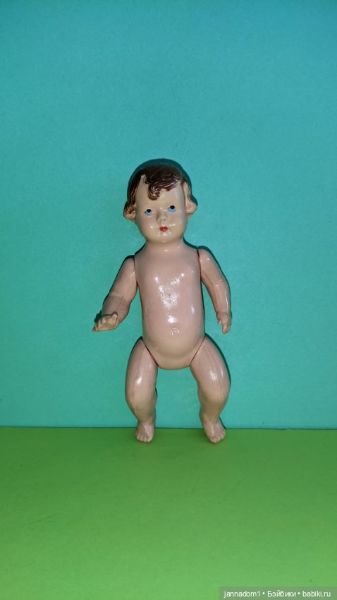 Целлулоидная куколка с рельефными волосами, высота 13 см (фото 5)