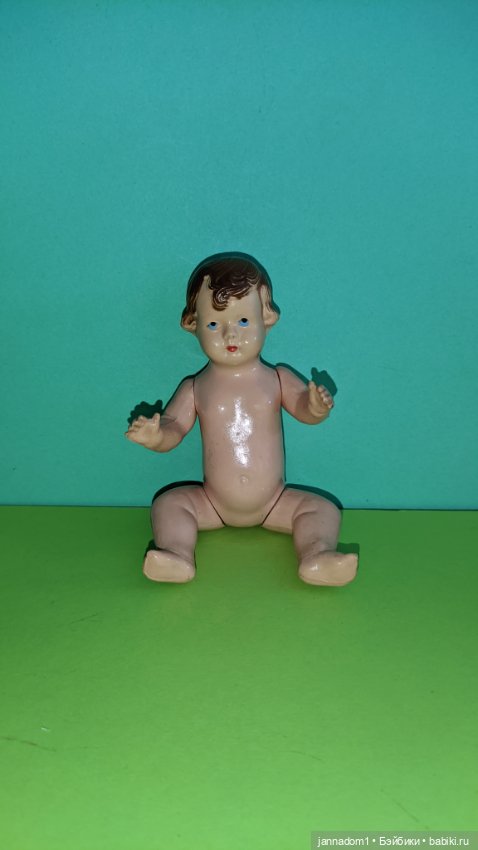 Целлулоидная куколка с рельефными волосами, высота 13 см (фото 8)