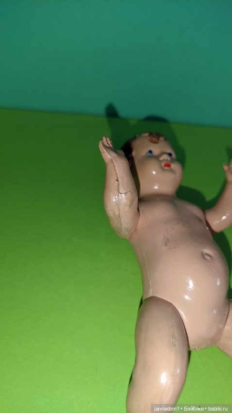 Целлулоидная куколка с рельефными волосами, высота 13 см (фото 7)