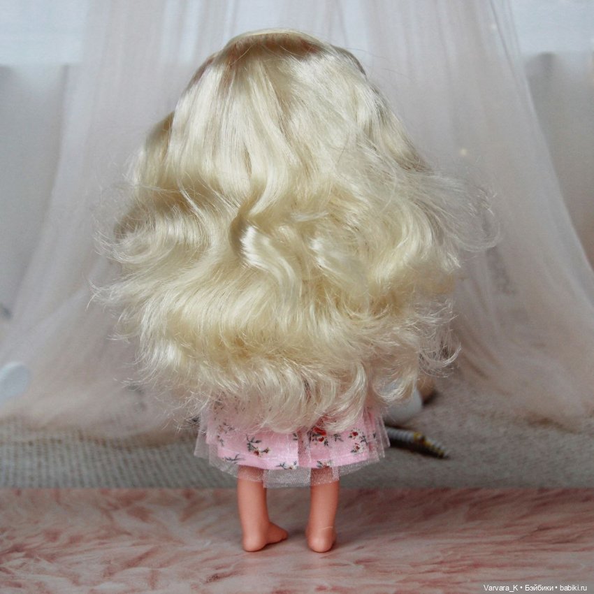 Llorens, Miss Minis, платиновая блондинка в платье, 26 см (фото 9)