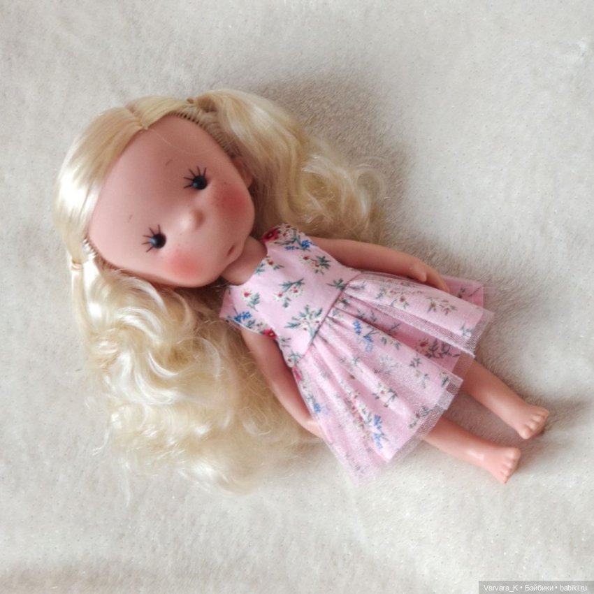 Llorens, Miss Minis, платиновая блондинка в платье, 26 см