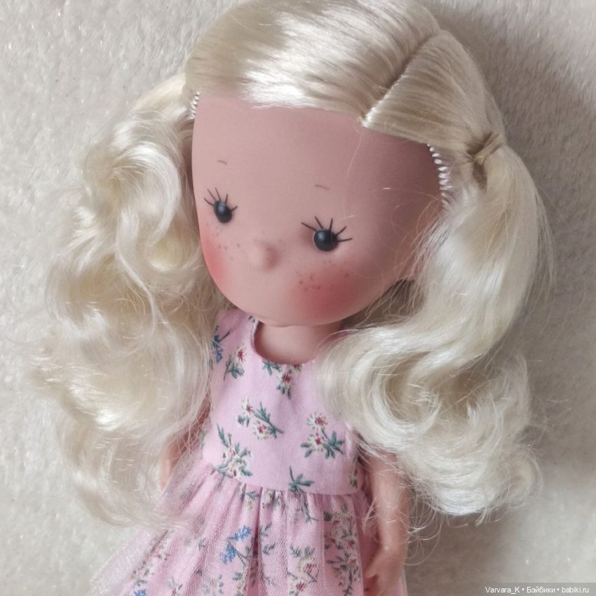 Llorens, Miss Minis, платиновая блондинка в платье, 26 см