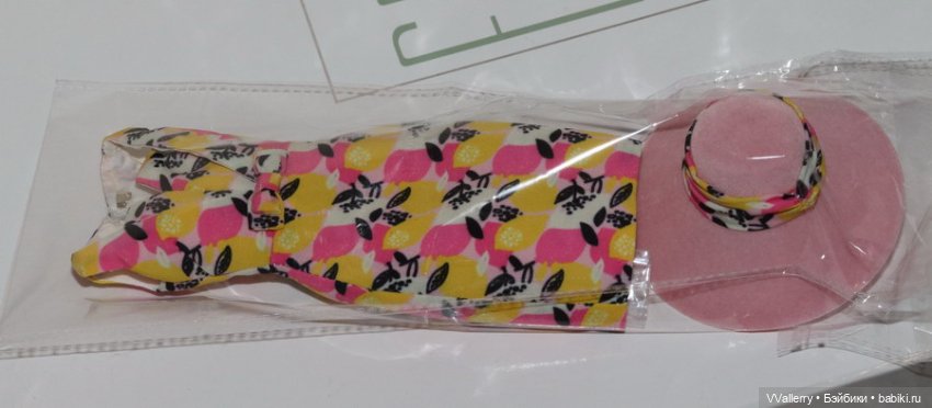 Платье и шляпа от Pink Lemonade Poppy Parker