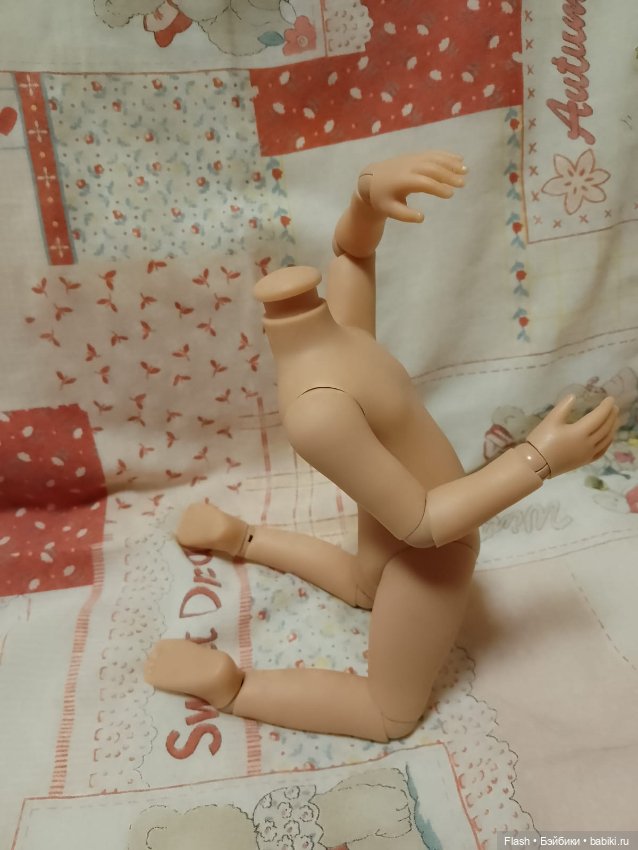 Шарнирное тело#2 с поворотными ступнями