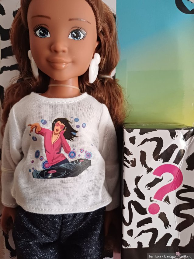 Melody на шопинге из серии COROLLE GIRLS (фото 8)