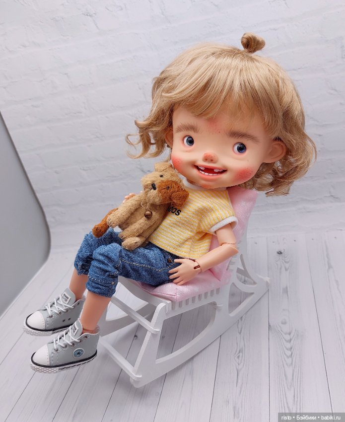 Белое кресло-качалка для кукол формата 1/6 от Fairylight (фото 8)