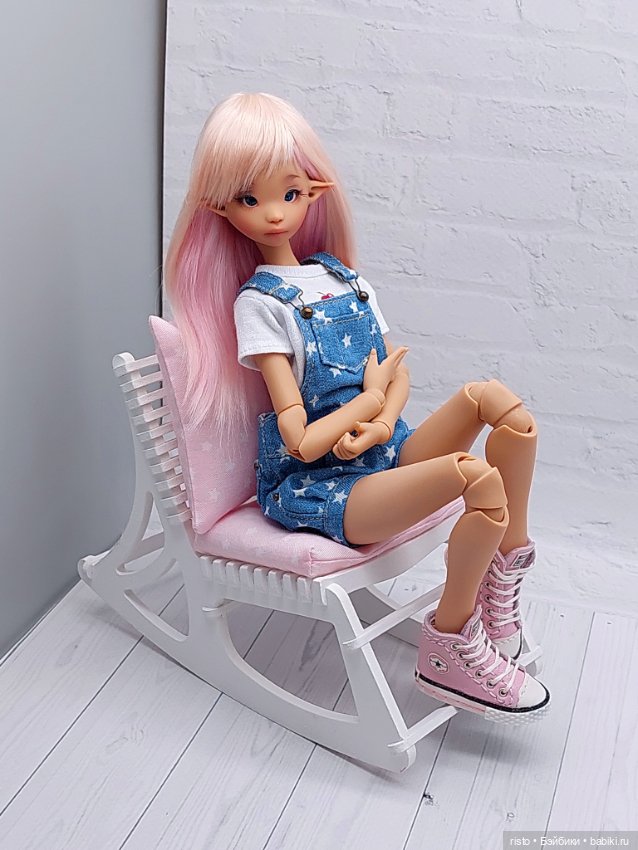 Белое кресло-качалка для кукол формата 1/6 от Fairylight (фото 7)