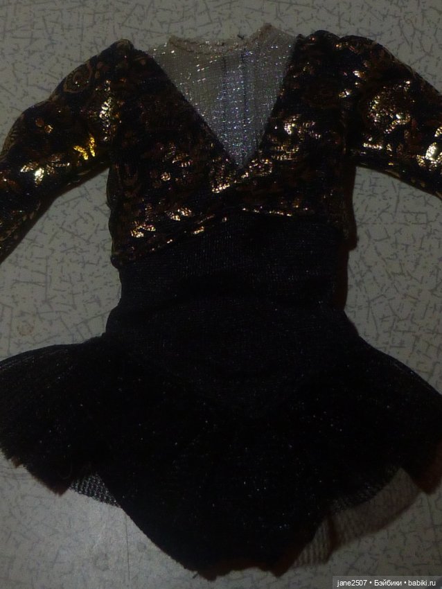 Полный аутфит коллекционной Барби Barbie Kristi Yamaguchi новый (для тела Made to Move Petite) (фото 4)