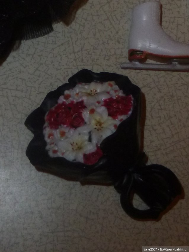 Полный аутфит коллекционной Барби Barbie Kristi Yamaguchi новый (для тела Made to Move Petite) (фото 5)