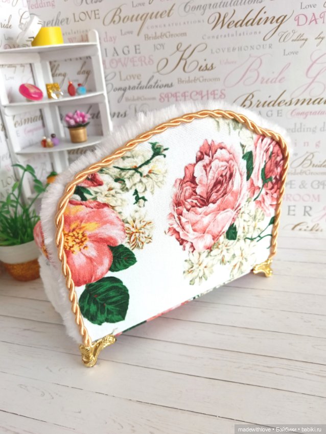 Диванчик и этажерка угловая для куклы (фото 6)