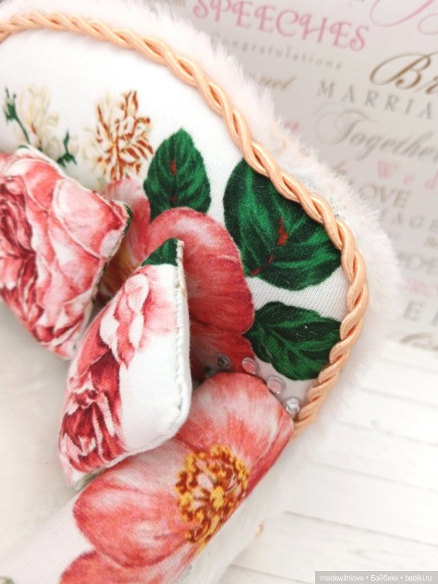 Диванчик и этажерка угловая для куклы (фото 3)