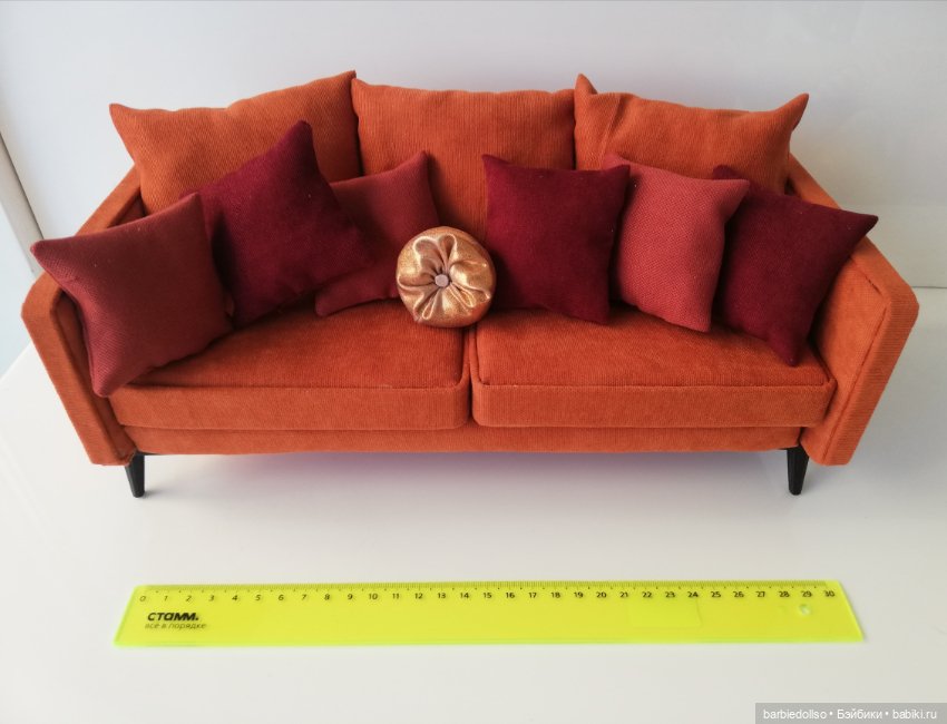 Диванчик для кукол формата 1 :6 (фото 8)