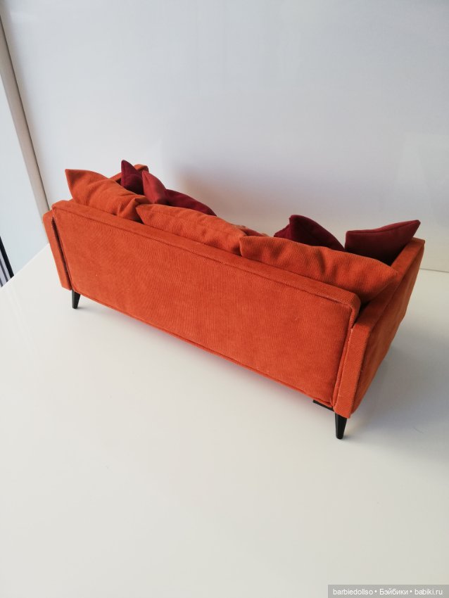 Диванчик для кукол формата 1 :6 (фото 3)