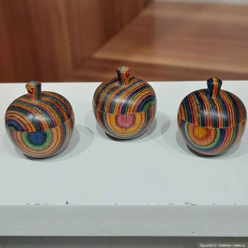 Контейнеры из сандалового дерева