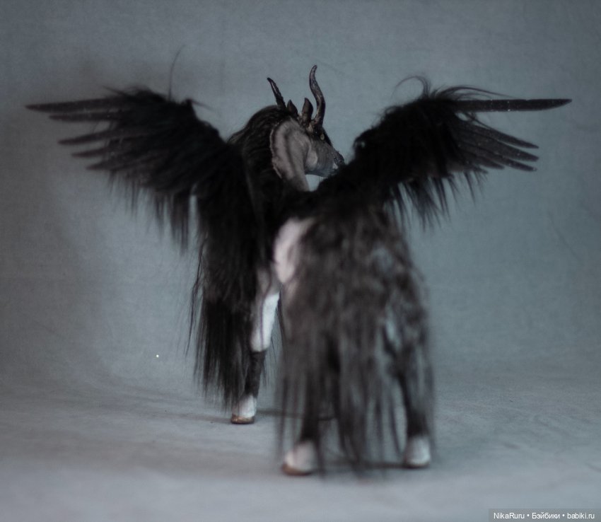 Лошадь пегас, игрушка подвижная в смешанной технике, конь формат 1/6 (фото 6)