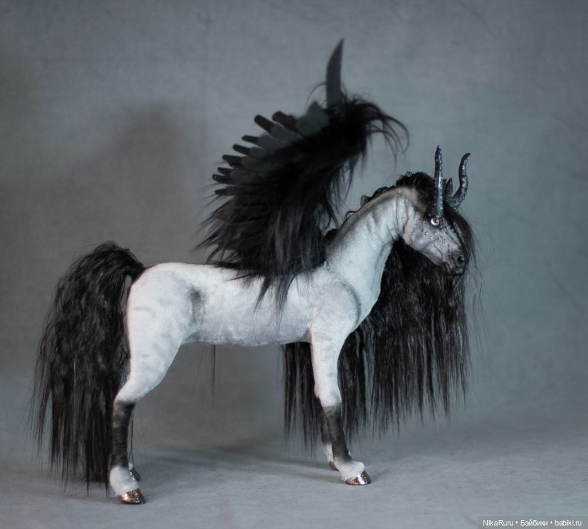 Лошадь пегас, игрушка подвижная в смешанной технике, конь формат 1/6