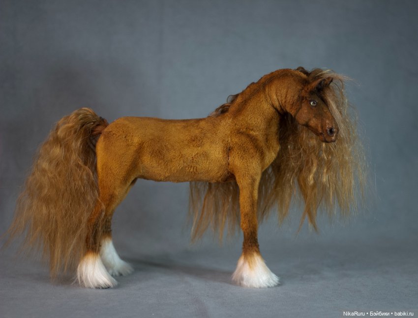 Лошадь рыжая формат 1/6 для Барби игрушка в смешанной технике