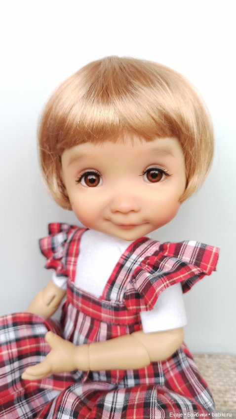 Парики 7-8" - Каре, 5 цветов. Подходят Meadow dolls 28 см, Ruby Red 31 см (фото 5)