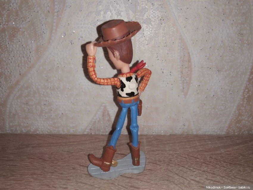 История игрушек: Шериф Вуди, ковбойша Джесси, астронавт Базз Лайтер (фото 2)