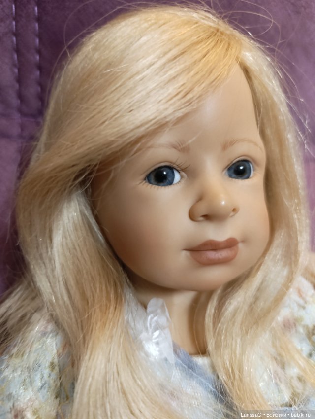 Коллекционная виниловая кукла Сюзанна