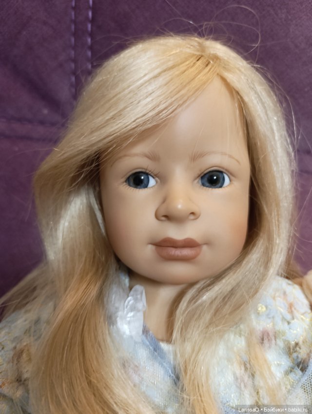 Коллекционная виниловая кукла Сюзанна (фото 2)