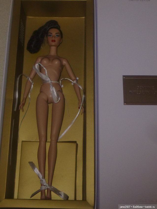 Integrity toys East 59 - Constance Madssen Twilight In Blue Topaz - Nude MIB - Fashion royalty