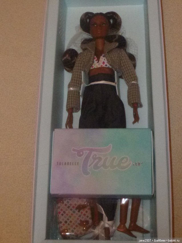 Integrity Toys TRUE Collection (Industry / Fashion royalty) - Very Necessary Hollis Hughes NRFB (фото 3)