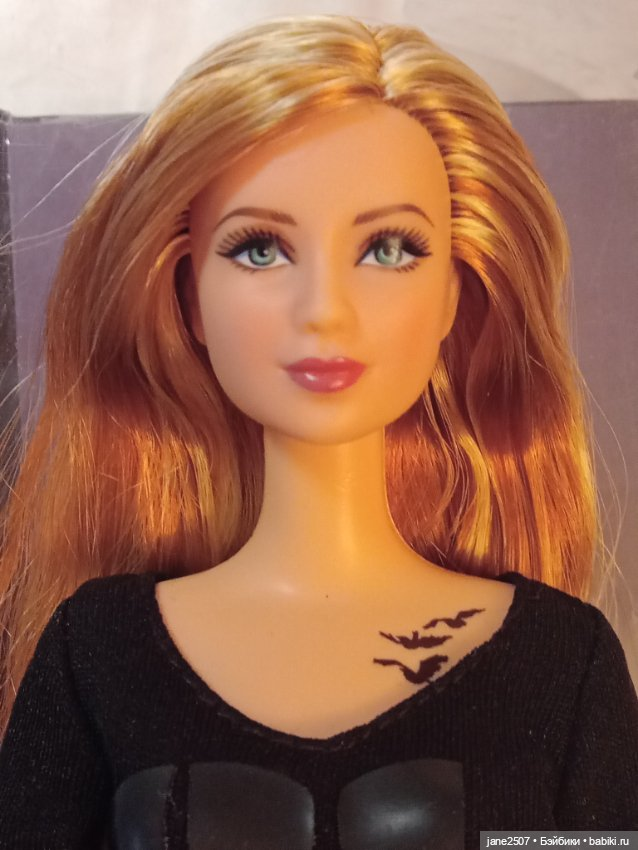 Коллекционная шарнирная Барби Barbie Tris Divergent MIB (фото 9)