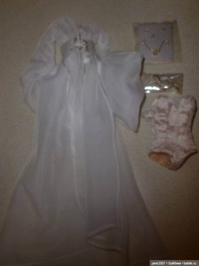 Почти полный аутфит Fashion royalty Isabella Dawn in Bloom (белье, туфли, украшения) новый