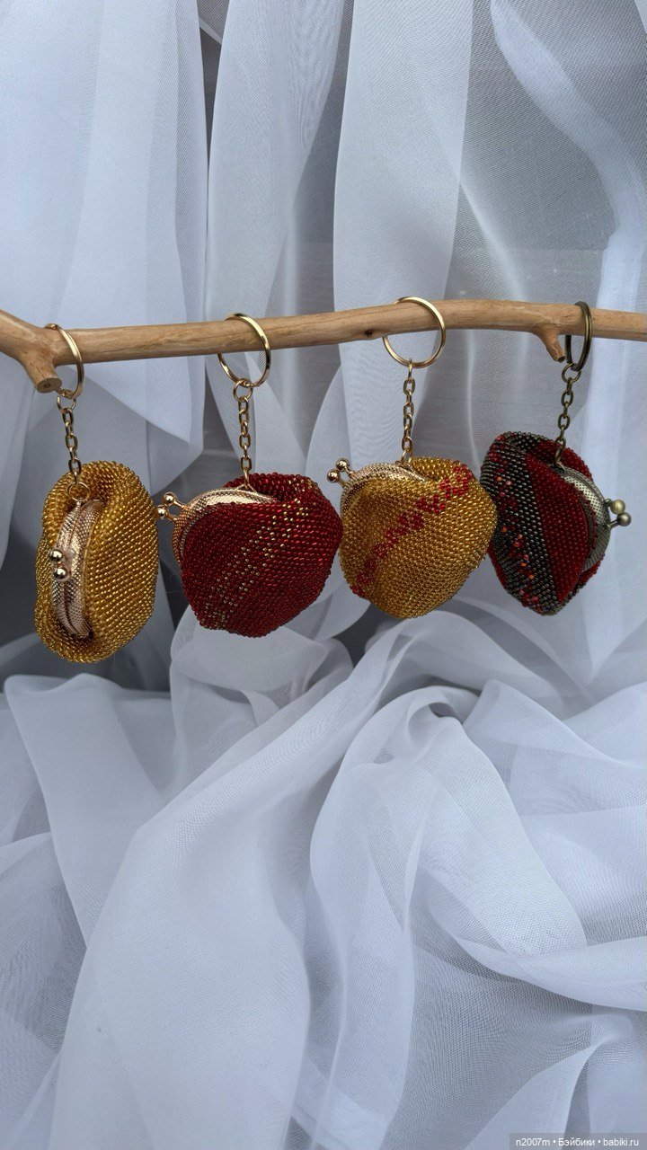 Бисерные сумочки брелочки (фото 2)