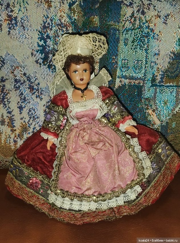 Кукла, национальный костюм